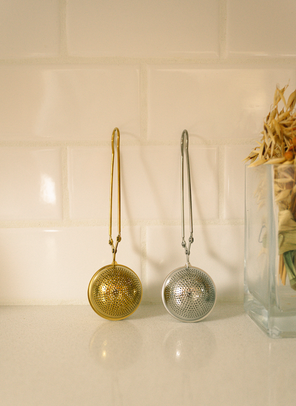 Stainless Steel Loose-Leaf Tea Strainer – Silver